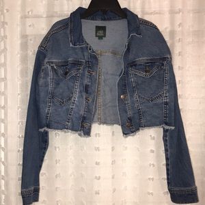 Cropped denim jacket